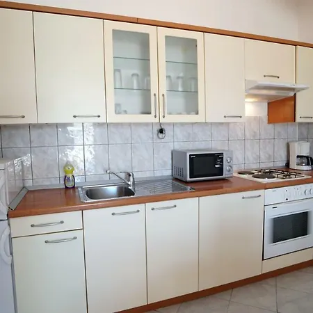 Mira Apartment *